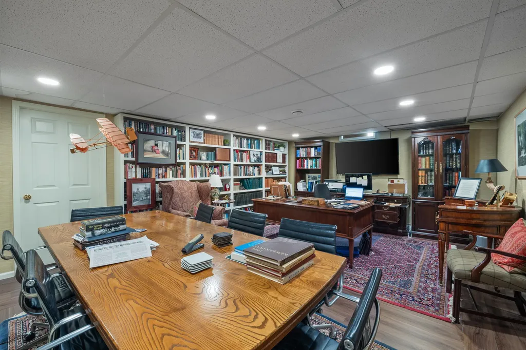 4090 E Fulton Street Grand Rapids Charter Township MI 49546