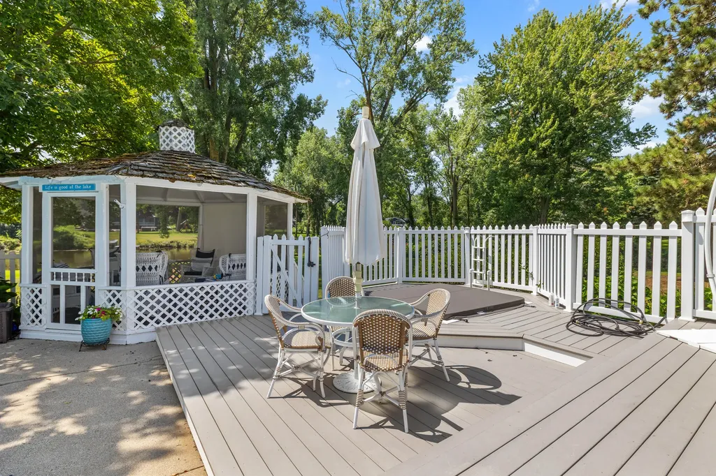 4090 E Fulton Street Grand Rapids Charter Township MI 49546