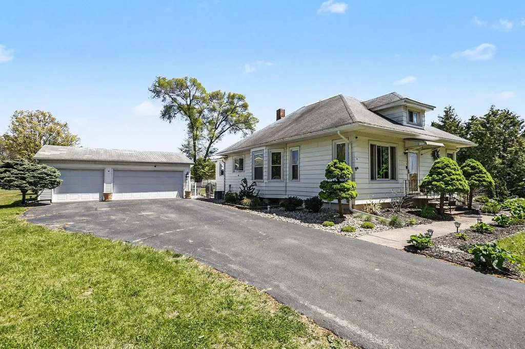1165 S Bainbridge Center Road Bainbridge Township MI 49022