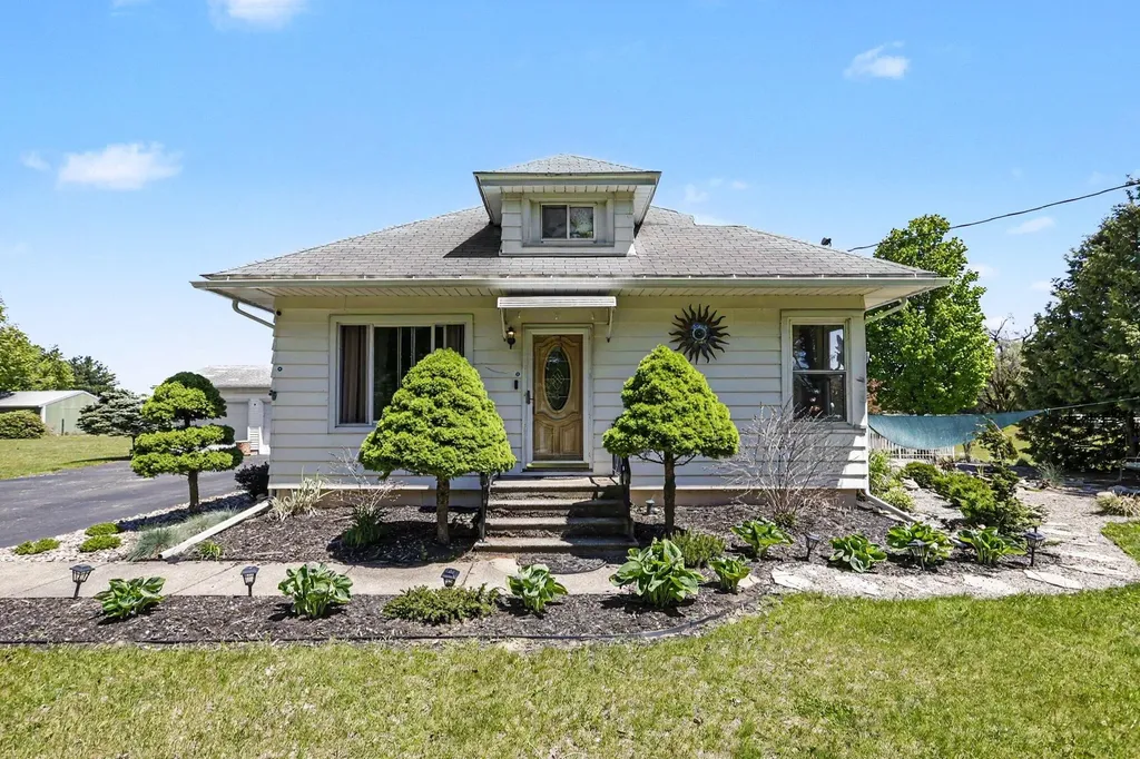 1165 S Bainbridge Center Road Bainbridge Township MI 49022