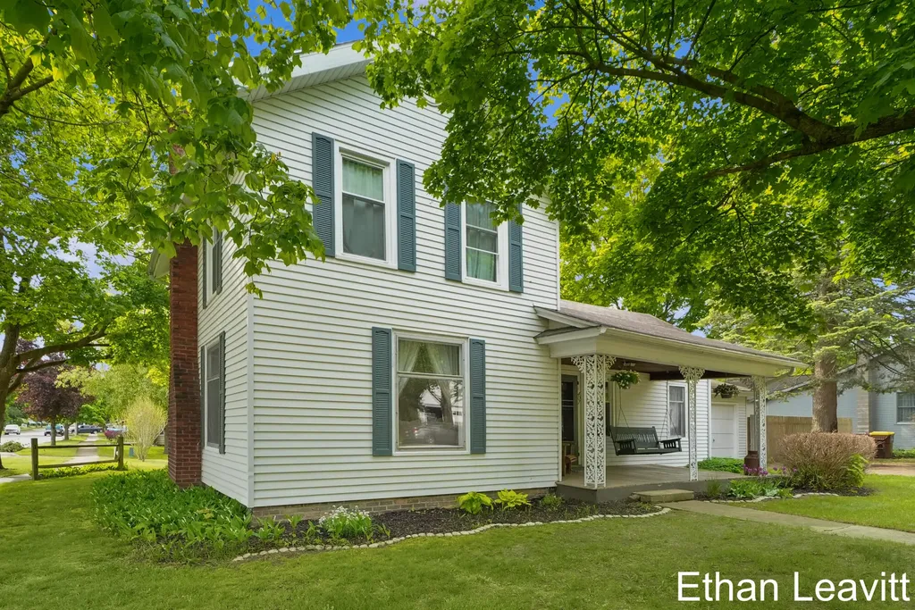 407 S Lincoln Street Portland City MI 48875