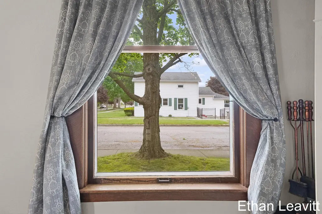 407 S Lincoln Street Portland City MI 48875
