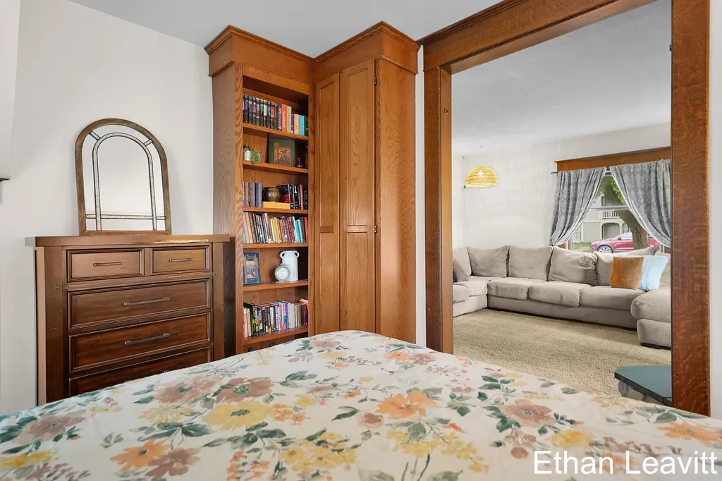 407 S Lincoln Street Portland City MI 48875