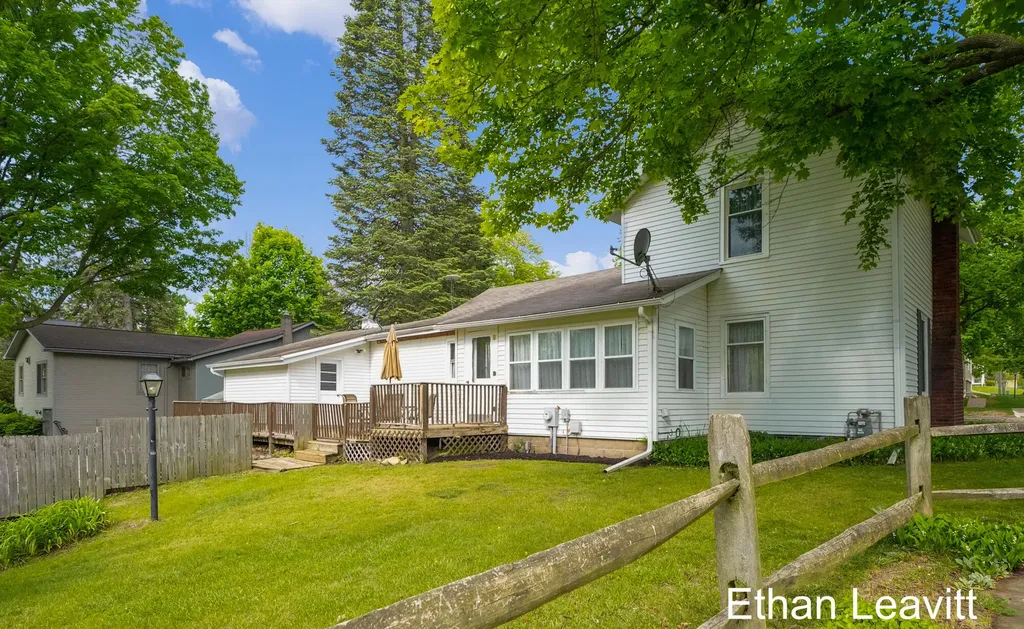 407 S Lincoln Street Portland City MI 48875