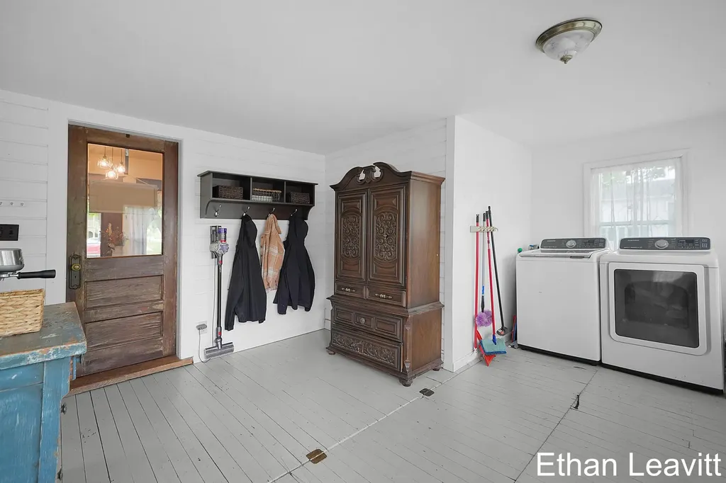 407 S Lincoln Street Portland City MI 48875