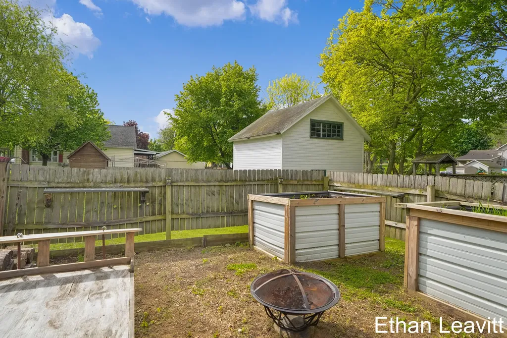 407 S Lincoln Street Portland City MI 48875