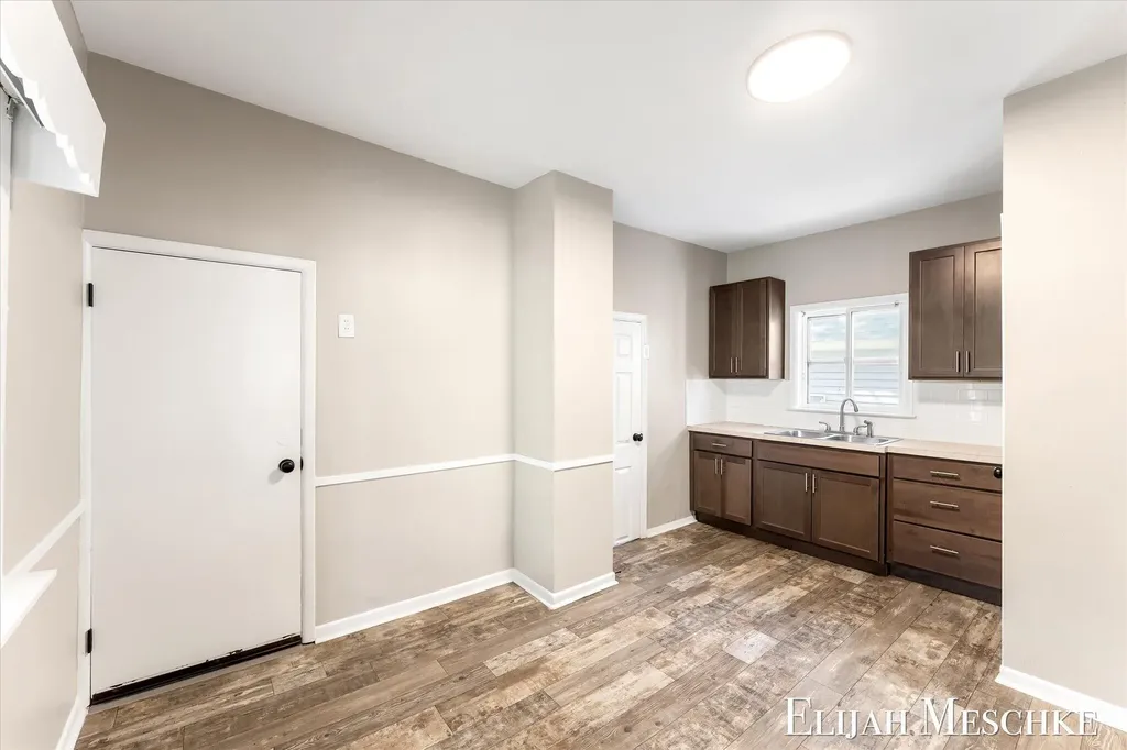 823 Union Avenue SE Grand Rapids City MI 49507