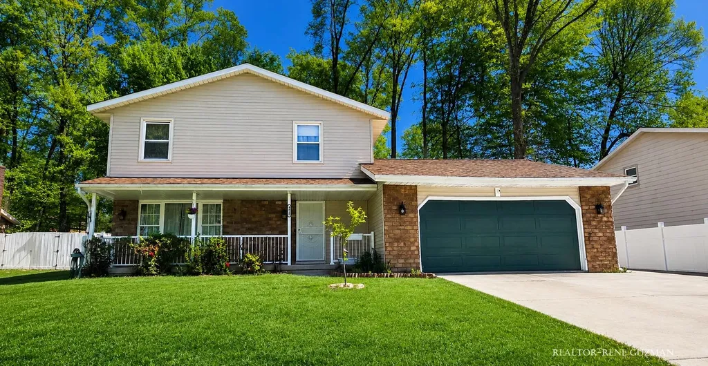 4810 Stauffer Avenue SE Kentwood City MI 49508