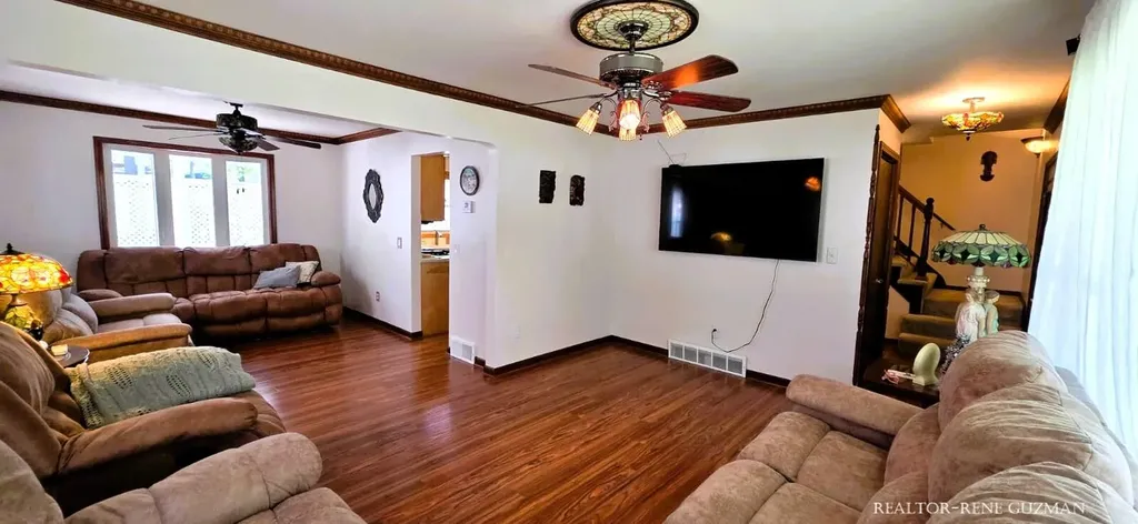 4810 Stauffer Avenue SE Kentwood City MI 49508