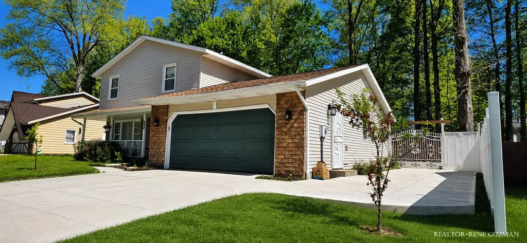 4810 Stauffer Avenue SE Kentwood City MI 49508