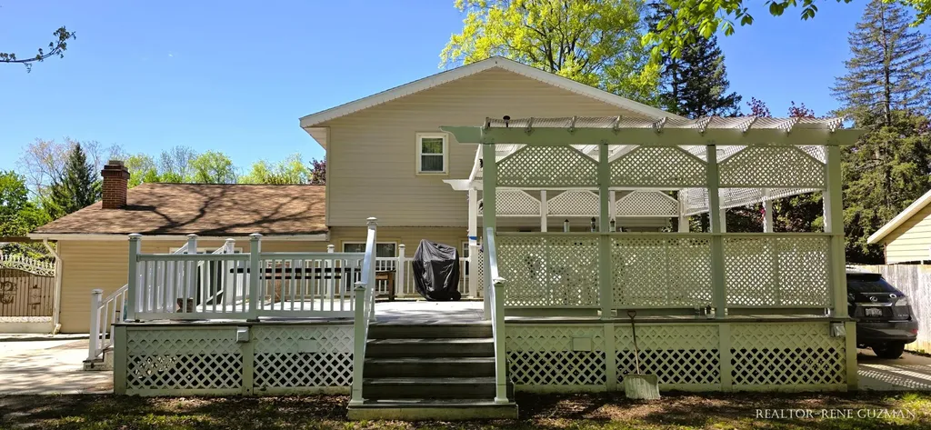 4810 Stauffer Avenue SE Kentwood City MI 49508