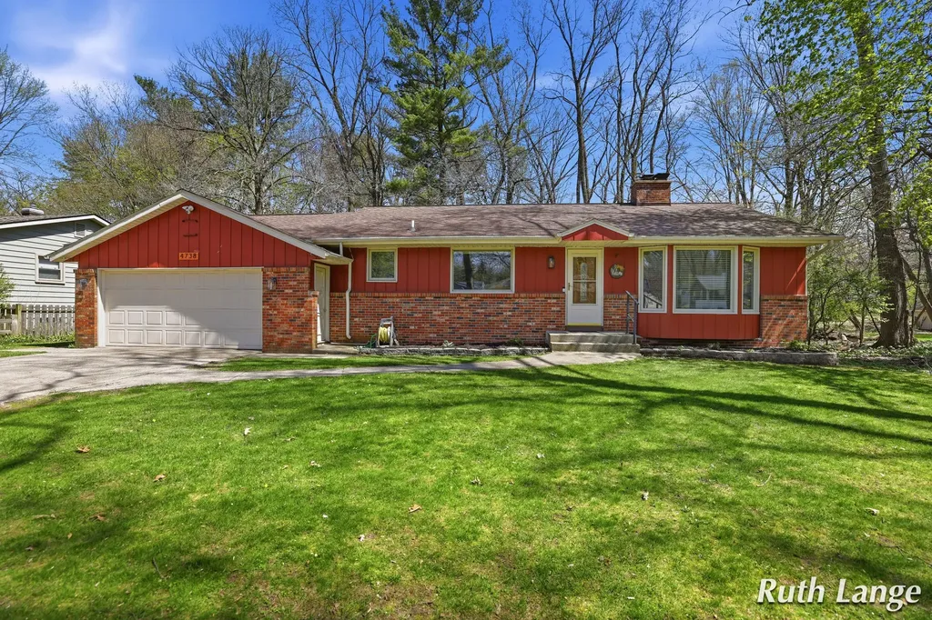 4738 Cranwood Avenue SW Wyoming City MI 49509
