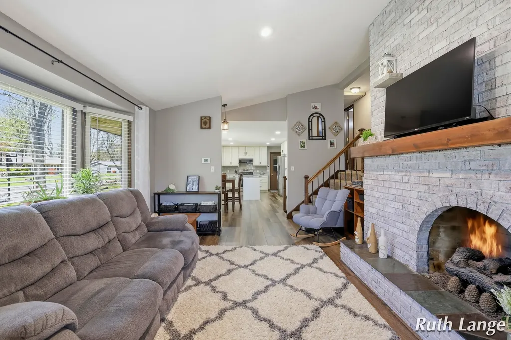 4738 Cranwood Avenue SW Wyoming City MI 49509