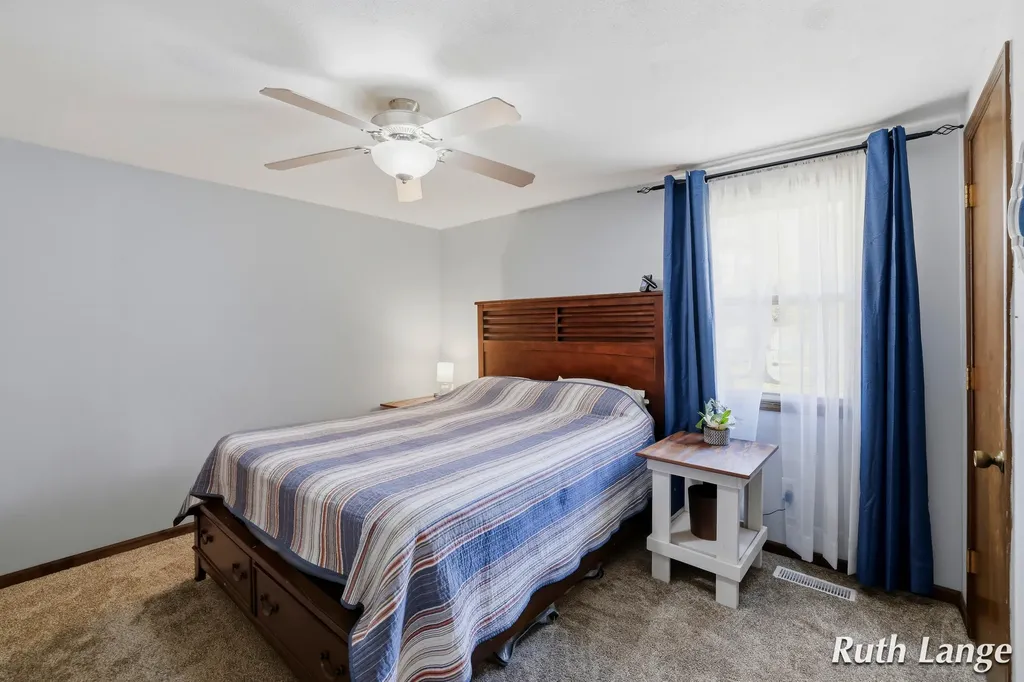 4738 Cranwood Avenue SW Wyoming City MI 49509