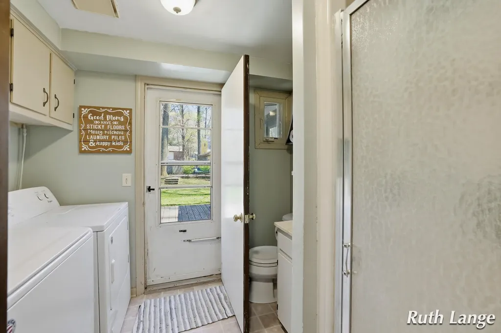 4738 Cranwood Avenue SW Wyoming City MI 49509