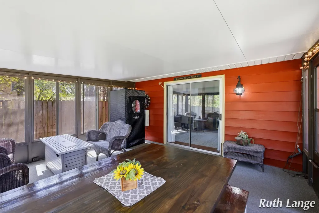 4738 Cranwood Avenue SW Wyoming City MI 49509