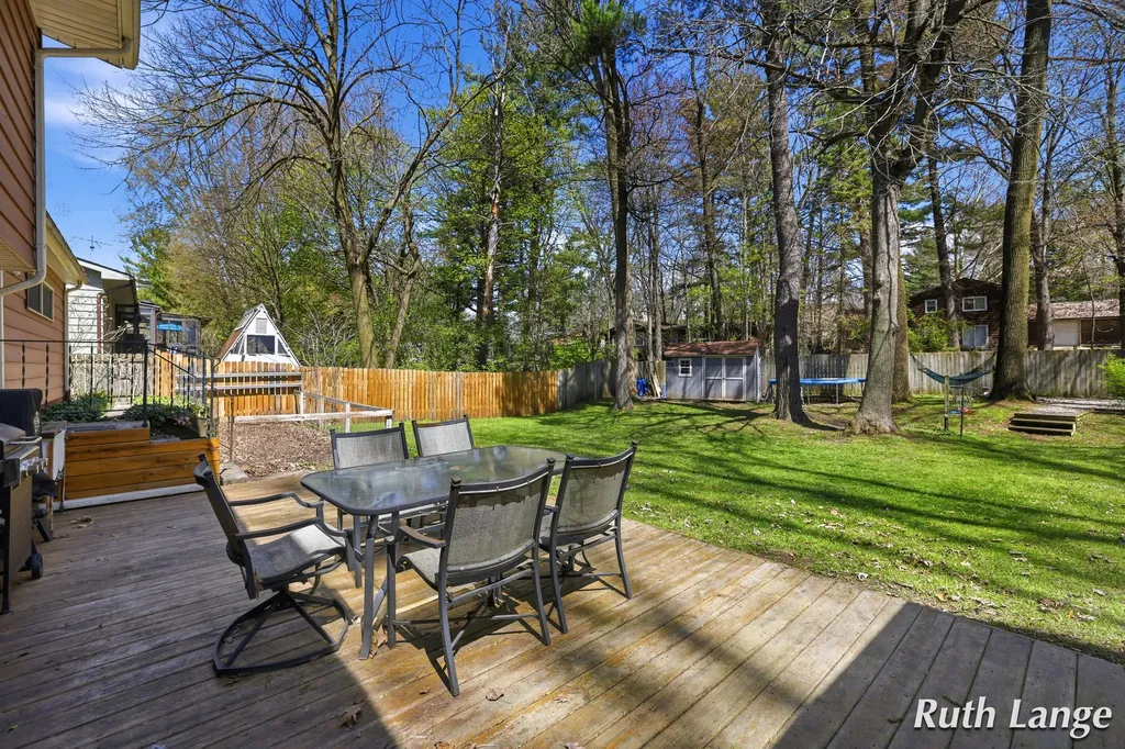 4738 Cranwood Avenue SW Wyoming City MI 49509