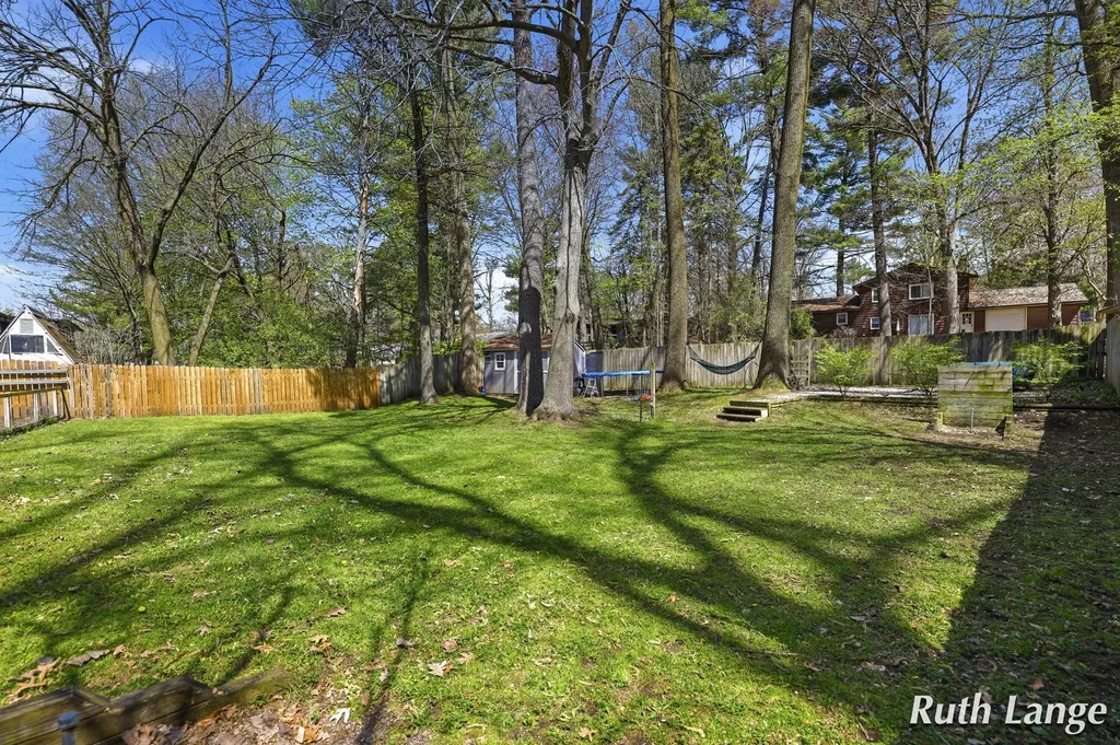 4738 Cranwood Avenue SW Wyoming City MI 49509
