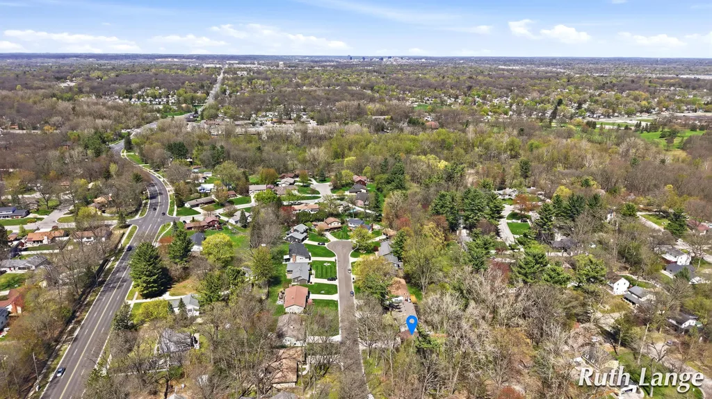 4738 Cranwood Avenue SW Wyoming City MI 49509