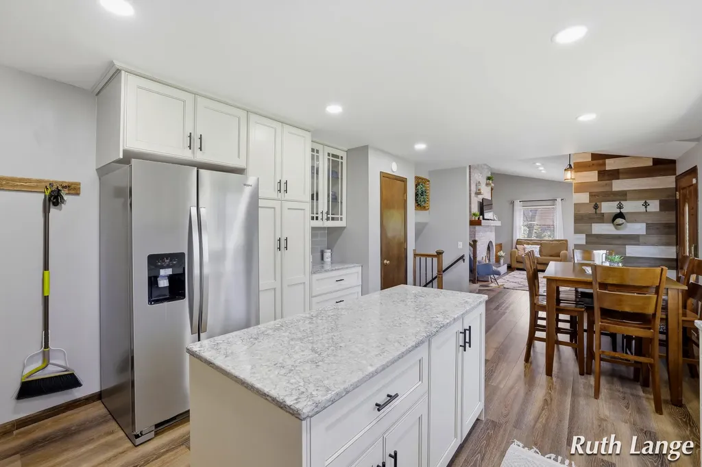 4738 Cranwood Avenue SW Wyoming City MI 49509
