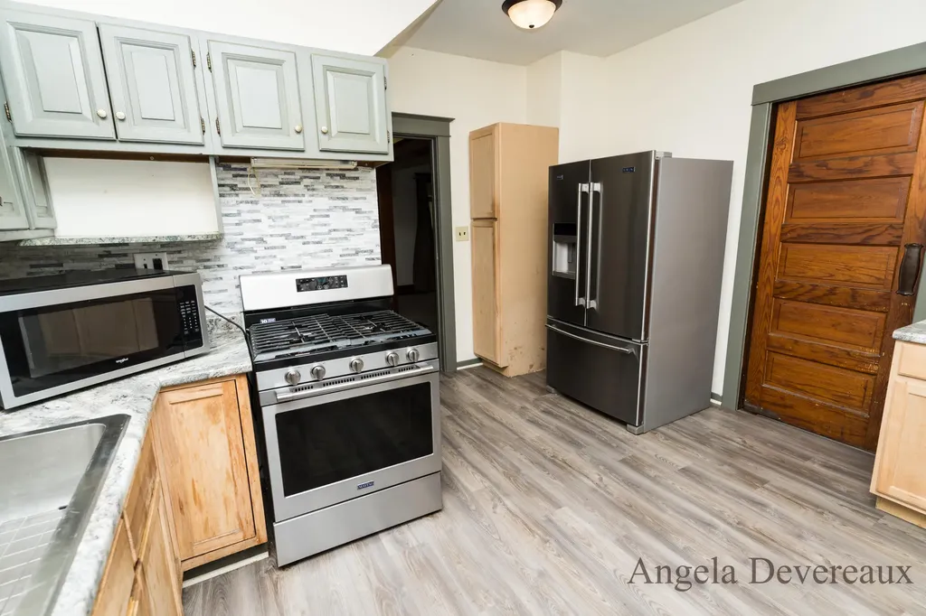 110 E Main Street Edmore Village MI 48829