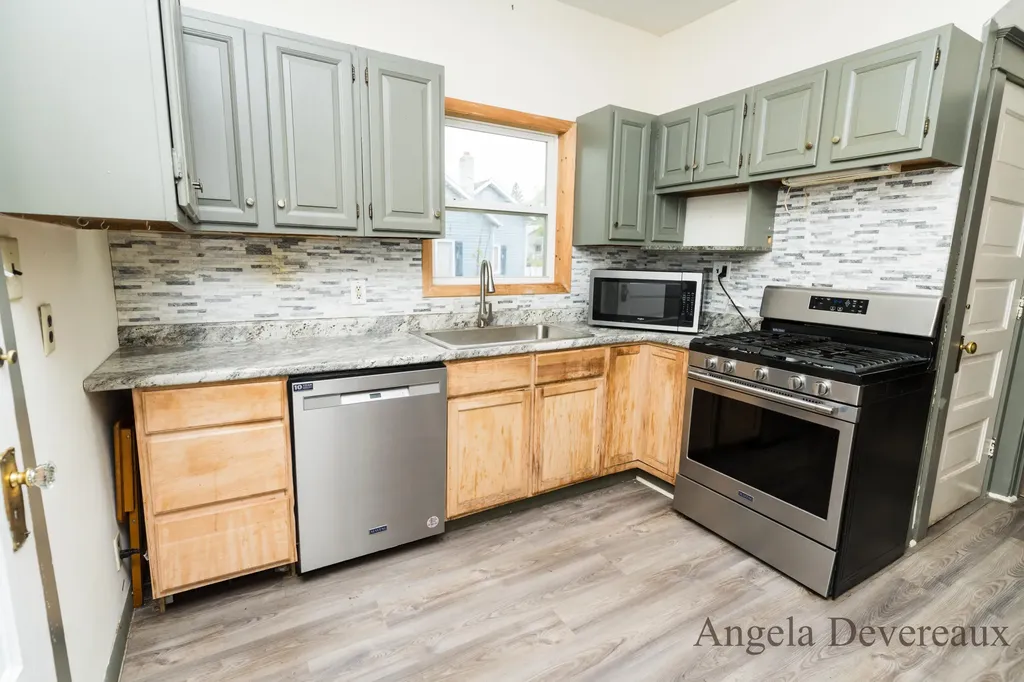 110 E Main Street Edmore Village MI 48829