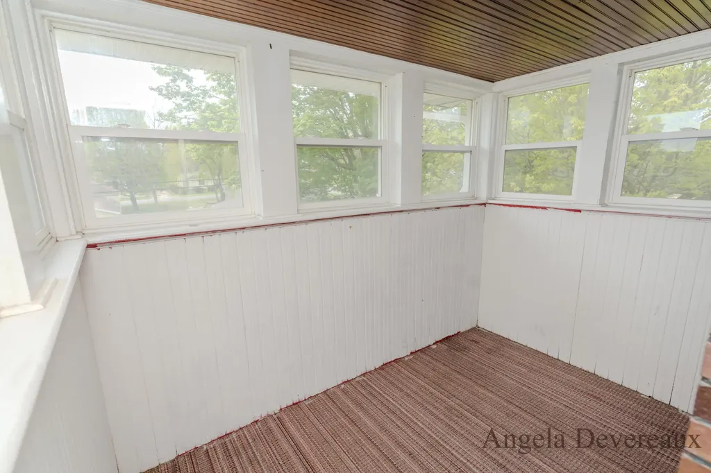 110 E Main Street Edmore Village MI 48829