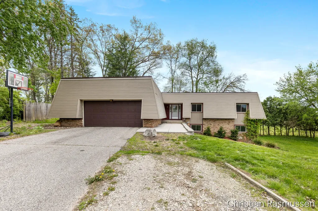 1211 W Frank Drive Greenville City MI 48838