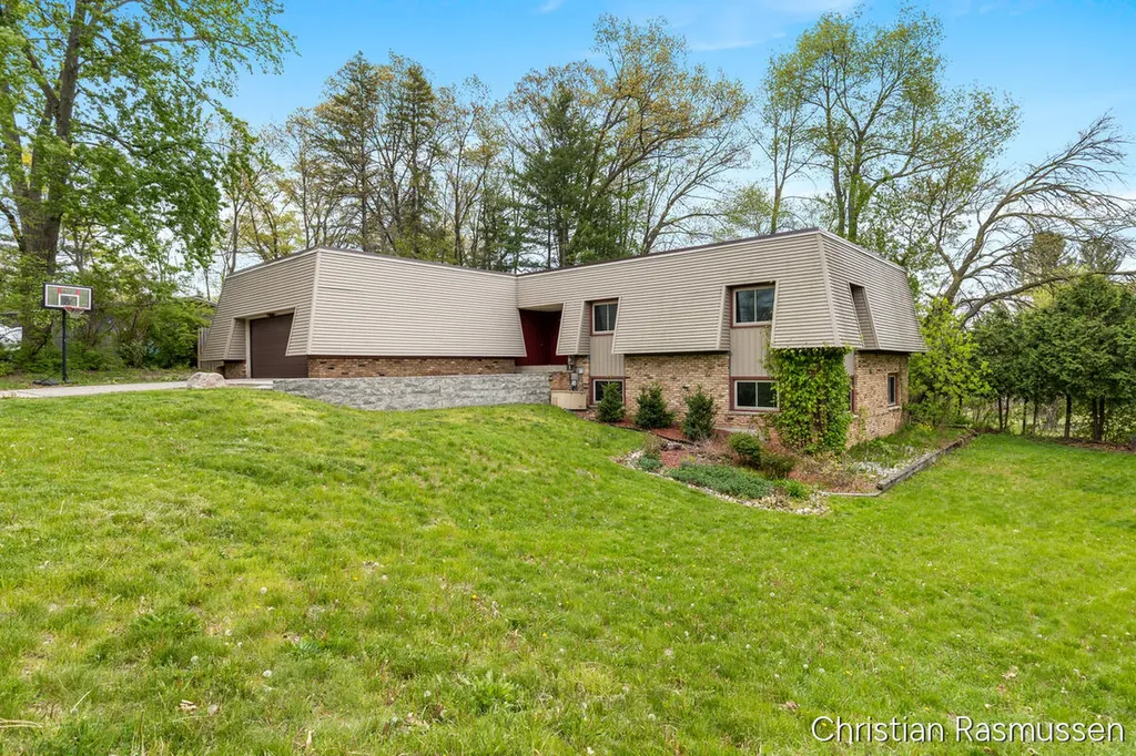1211 W Frank Drive Greenville City MI 48838