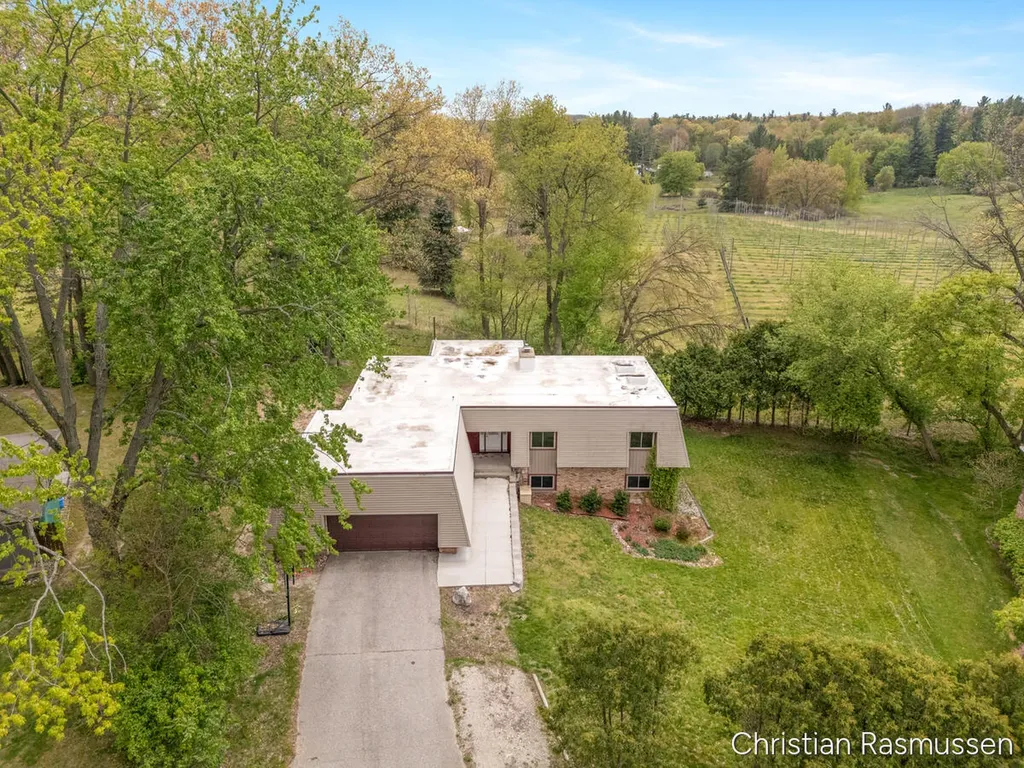 1211 W Frank Drive Greenville City MI 48838