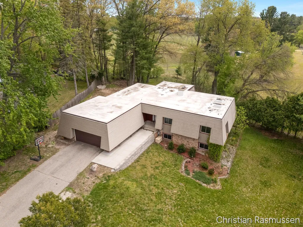 1211 W Frank Drive Greenville City MI 48838