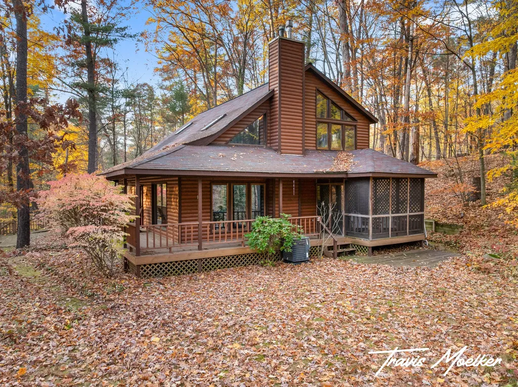 10714 Lovers Lane NW Tallmadge Charter Township MI 49534