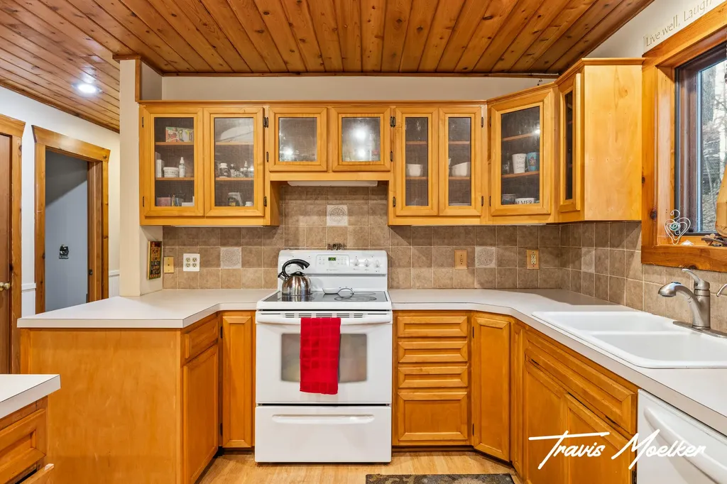 10714 Lovers Lane NW Tallmadge Charter Township MI 49534