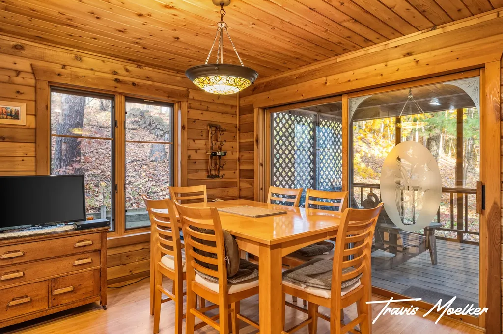 10714 Lovers Lane NW Tallmadge Charter Township MI 49534