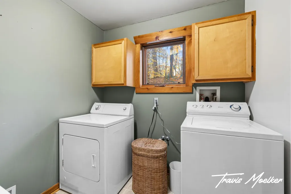 10714 Lovers Lane NW Tallmadge Charter Township MI 49534