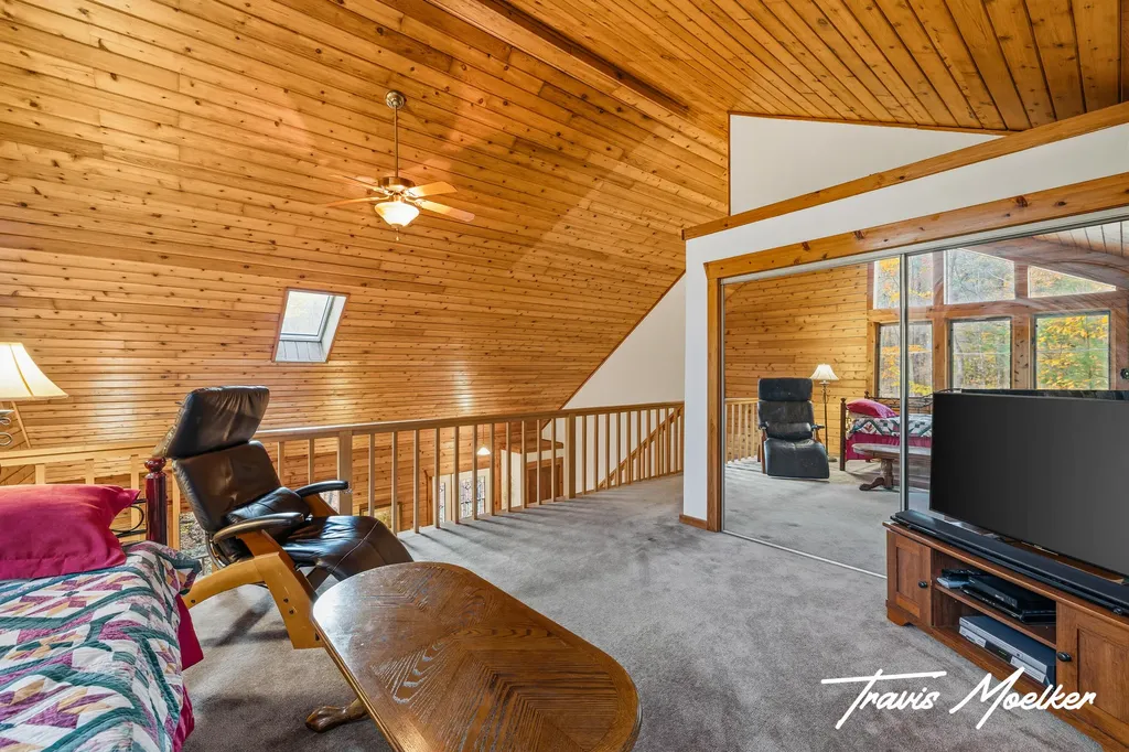 10714 Lovers Lane NW Tallmadge Charter Township MI 49534