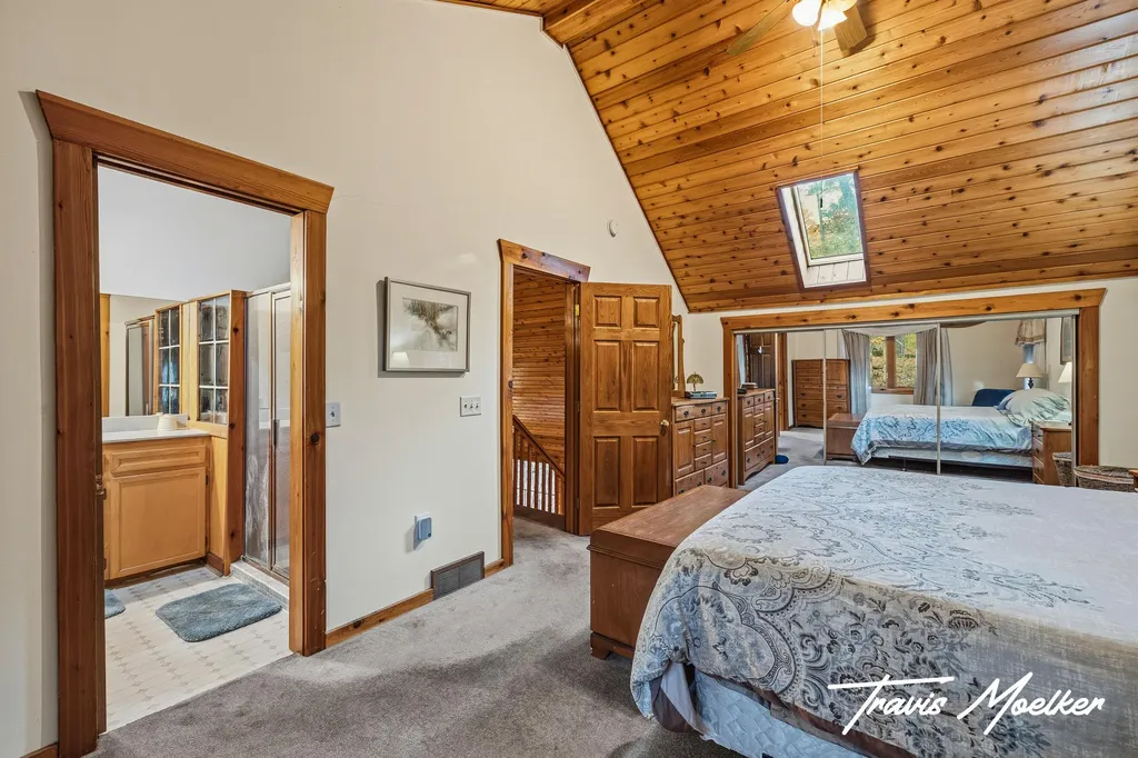 10714 Lovers Lane NW Tallmadge Charter Township MI 49534