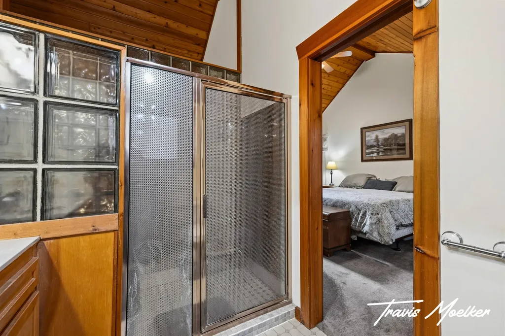 10714 Lovers Lane NW Tallmadge Charter Township MI 49534