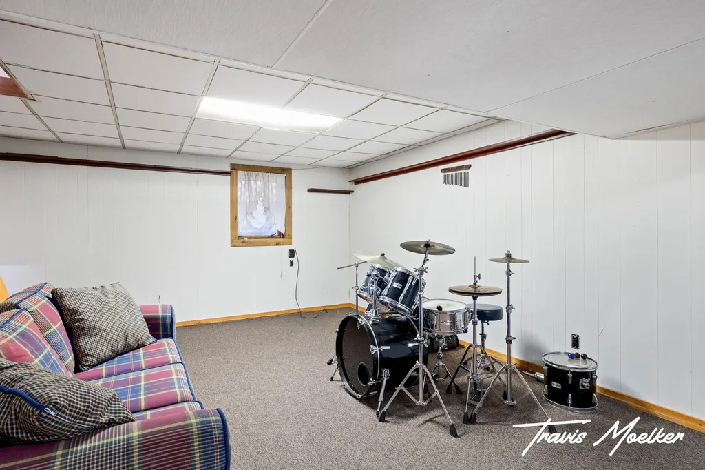 10714 Lovers Lane NW Tallmadge Charter Township MI 49534