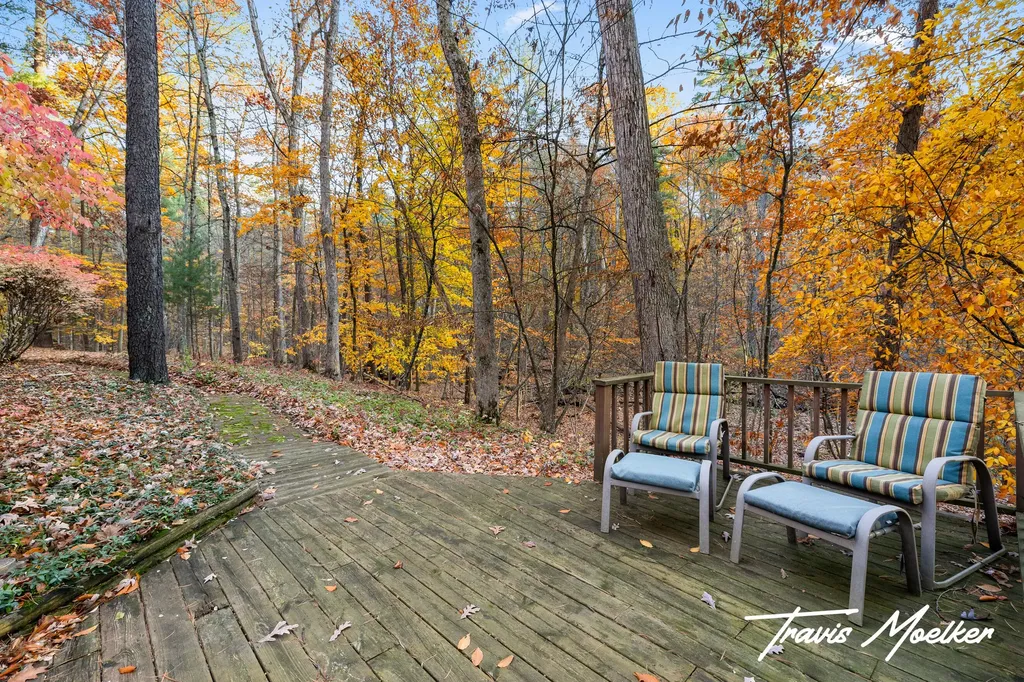 10714 Lovers Lane NW Tallmadge Charter Township MI 49534