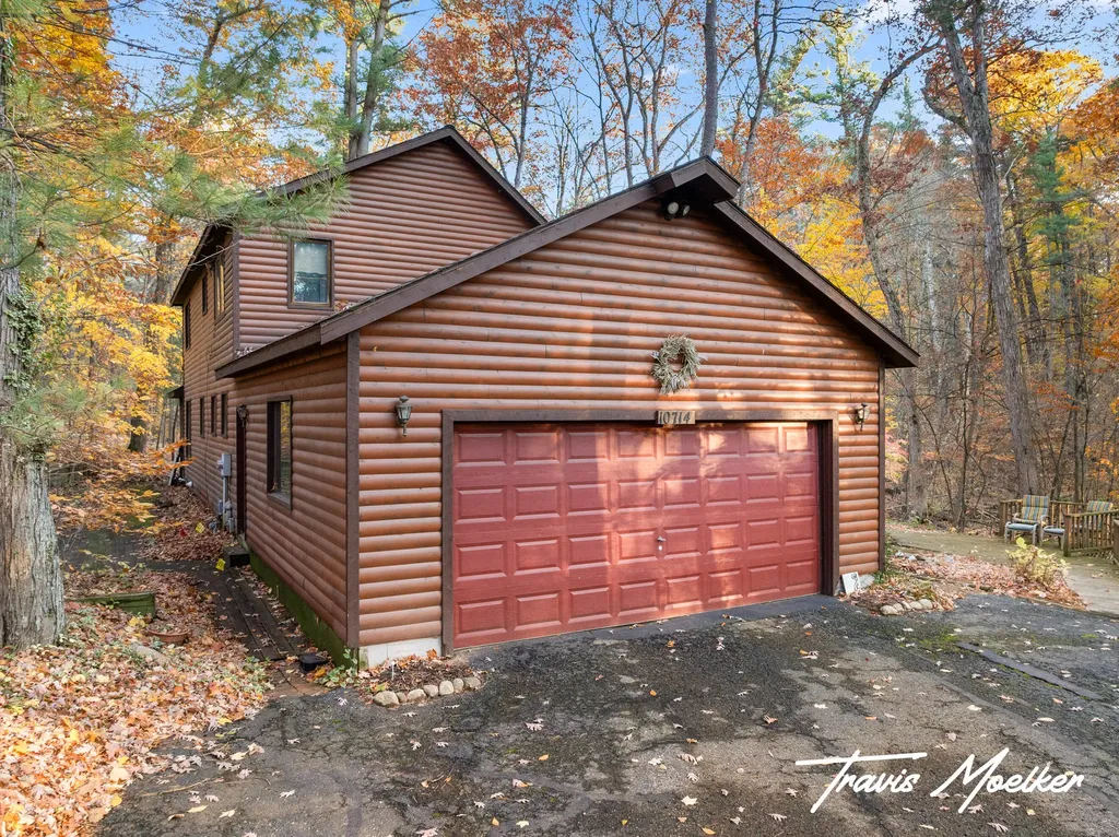 10714 Lovers Lane NW Tallmadge Charter Township MI 49534