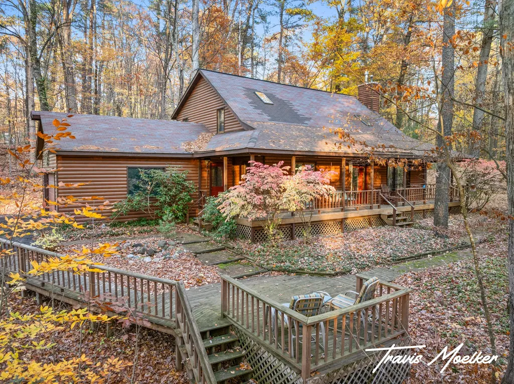 10714 Lovers Lane NW Tallmadge Charter Township MI 49534