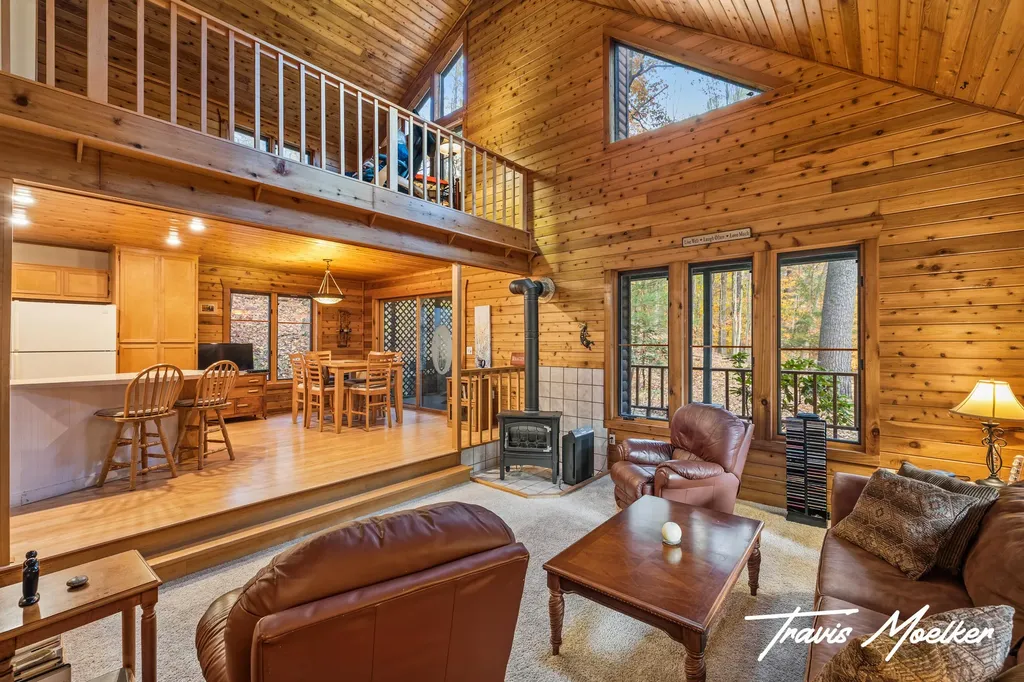 10714 Lovers Lane NW Tallmadge Charter Township MI 49534