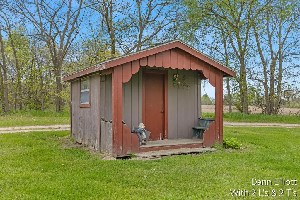 4522 Nickleplate Road Ionia Township MI 48846