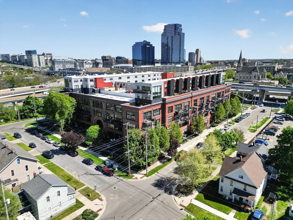 600 Broadway Avenue NW Grand Rapids City MI 49504