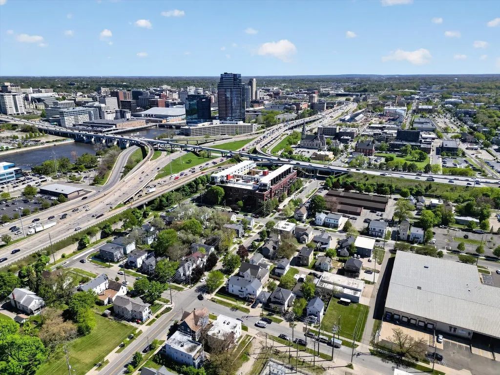 600 Broadway Avenue NW Grand Rapids City MI 49504