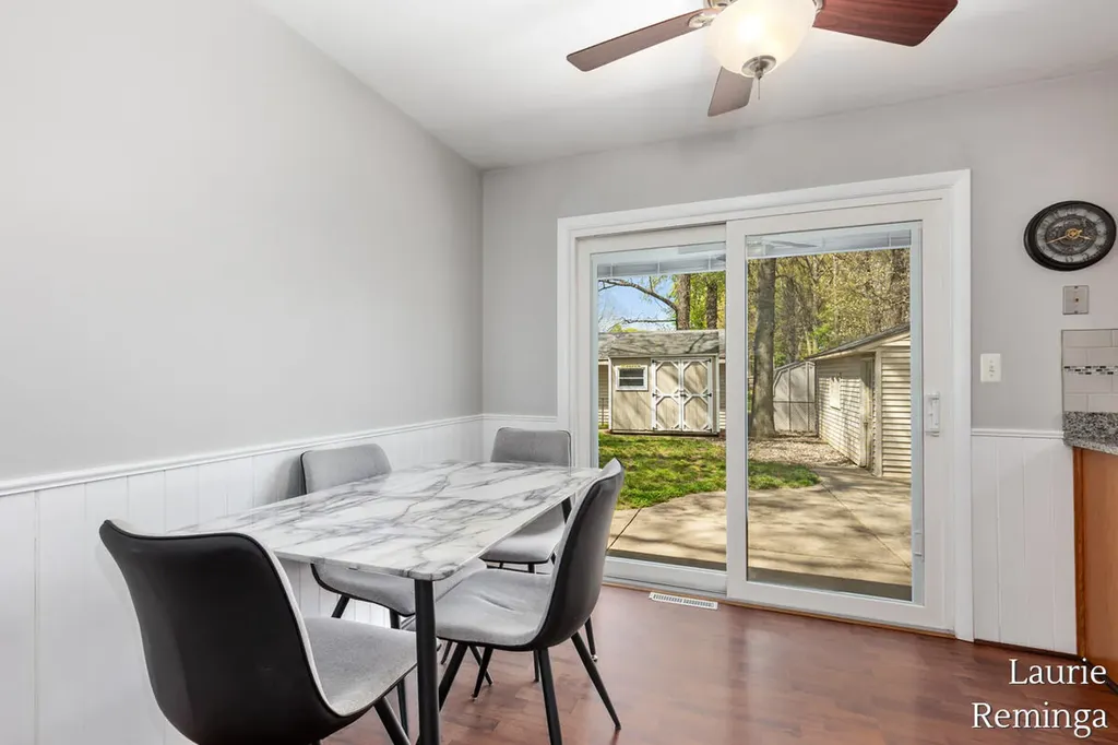 2203 Lacrosse Street SW Wyoming City MI 49519