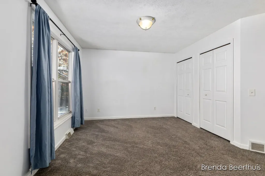 10950 Debbie Drive Eureka Township MI 48838