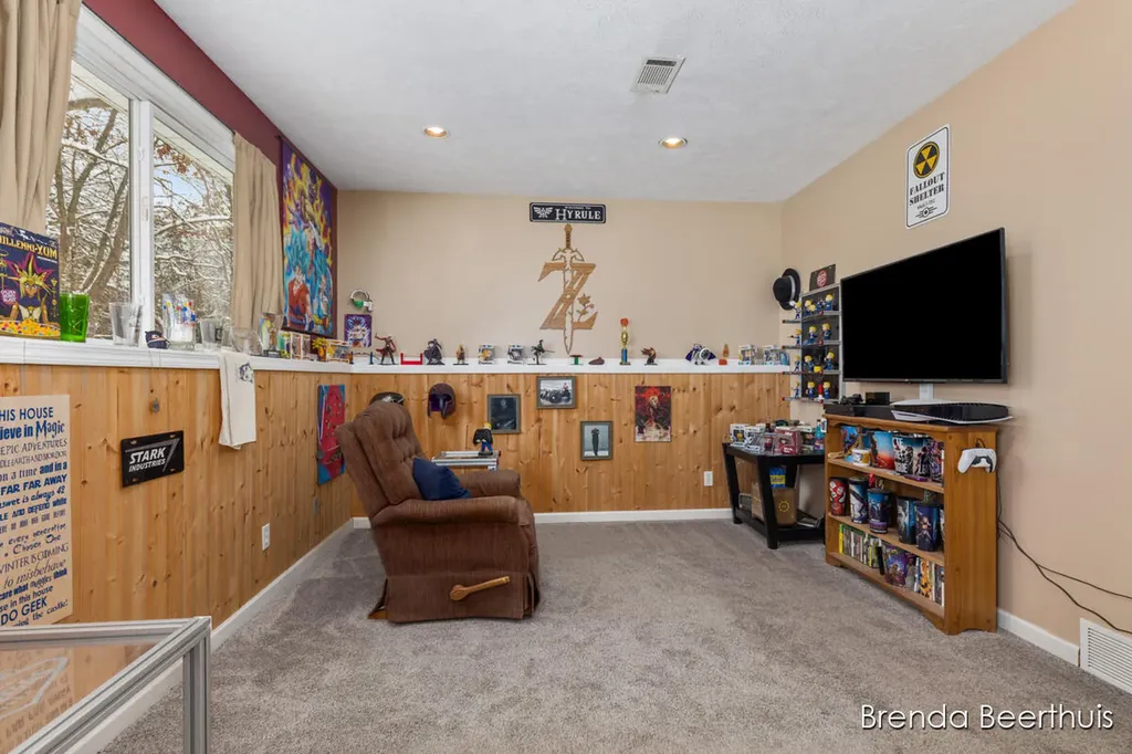 10950 Debbie Drive Eureka Township MI 48838