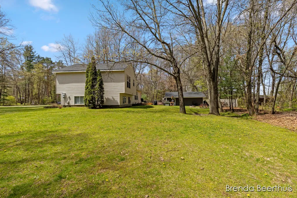 10950 Debbie Drive Eureka Township MI 48838